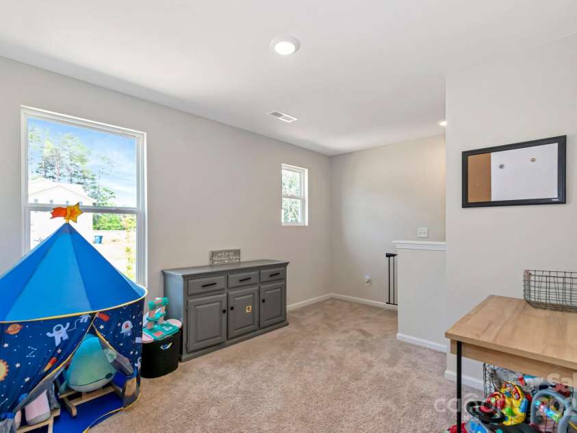 3305 Rian Drive, Lenoir, NC 28645.  MLS# CAR4267149, YatesRealty ID 23930. 