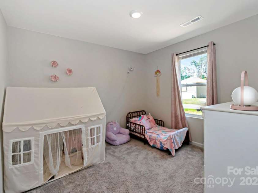 3305 Rian Drive, Lenoir, NC 28645.  MLS# CAR4267149, YatesRealty ID 23930. 