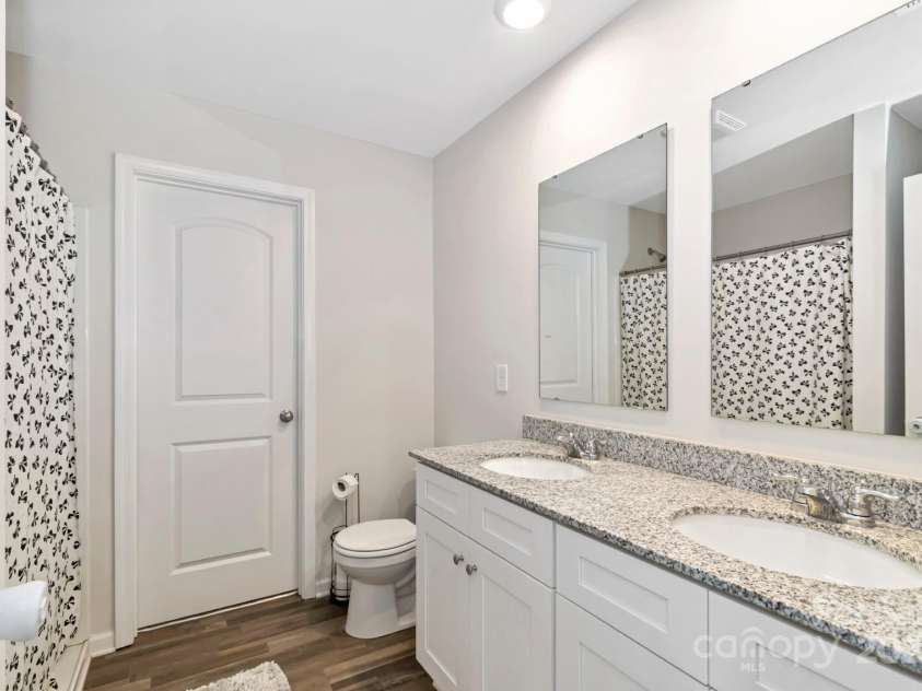 3305 Rian Drive, Lenoir, NC 28645.  MLS# CAR4267149, YatesRealty ID 23930. 