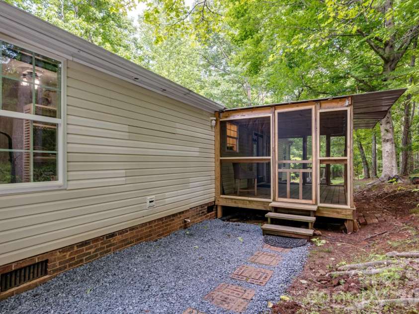 5347 Lewis Road, Gastonia, NC 28052.  MLS# CAR4377258, YatesRealty ID 23931. 