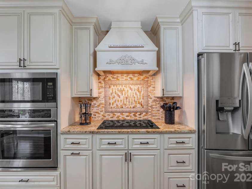 10032 Hunters Trace Drive, Concord, NC 28027.  MLS# CAR4235512, YatesRealty ID 23932. 