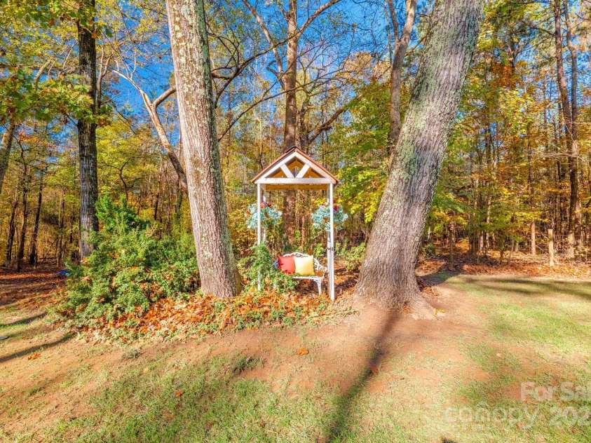 10032 Hunters Trace Drive, Concord, NC 28027.  MLS# CAR4235512, YatesRealty ID 23932. 