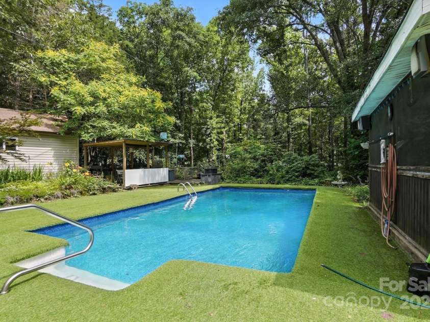 4412 Dobys Bridge Road, Fort Mill, SC 29707.  MLS# CAR4271743, YatesRealty ID 23933. 
