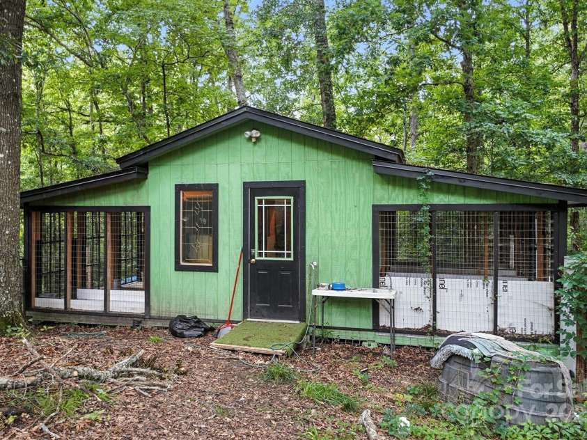 4412 Dobys Bridge Road, Fort Mill, SC 29707.  MLS# CAR4271743, YatesRealty ID 23933. 