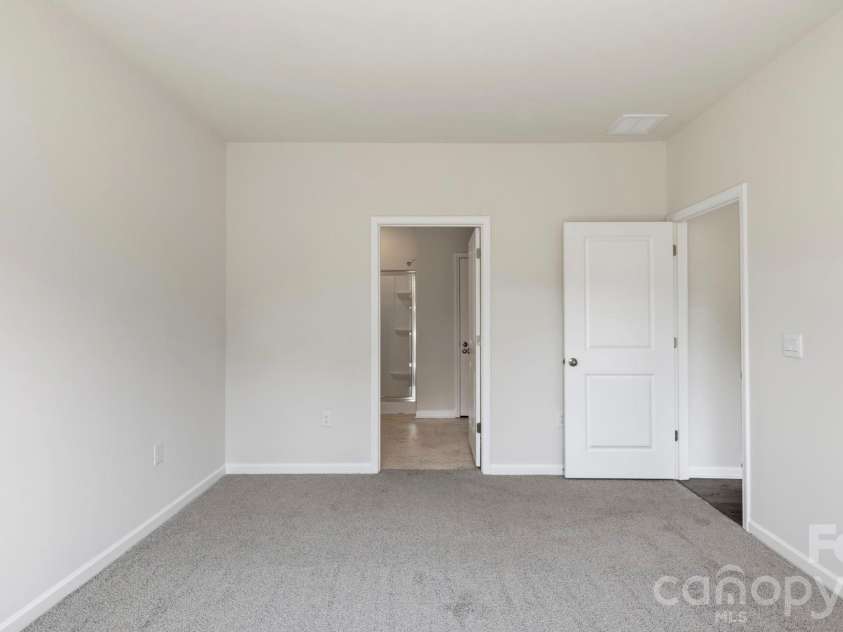 85 Ridgehaven Drive, Waynesville, NC 28786.  MLS# CAR4365525, YatesRealty ID 23933. 