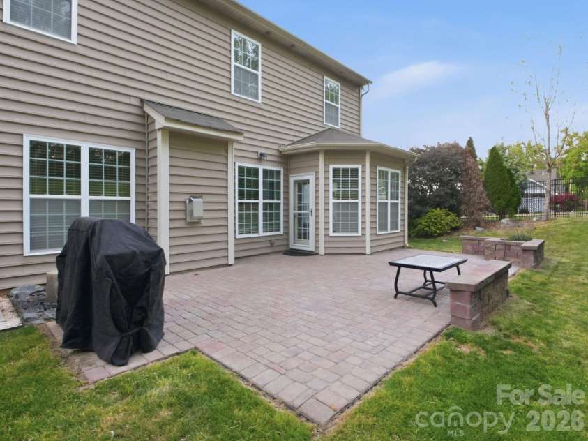 14703 Brannock Hills Drive, Charlotte, NC 28278.  MLS# CAR4369009, YatesRealty ID 23935. 