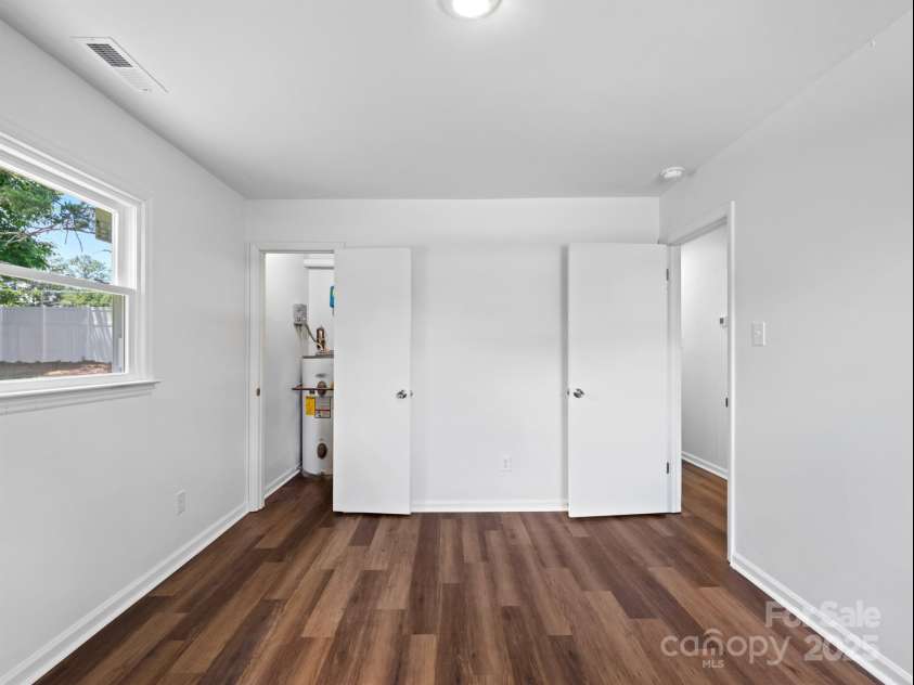 405 Jones Street Street, Monroe, NC 28110.  MLS# CAR4275206, YatesRealty ID 23935. 