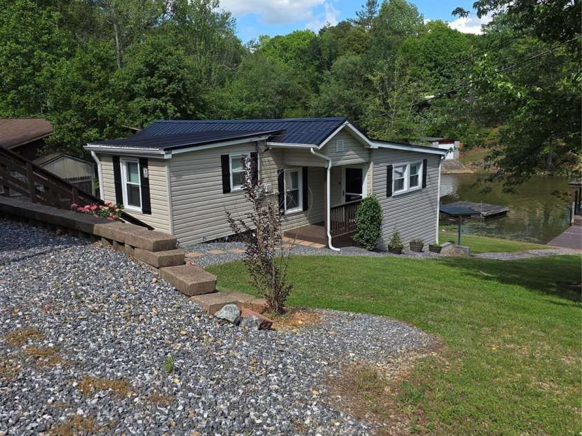 287 Ben Eller Lane, Taylorsville, NC 28681.  MLS# CAR4276690, YatesRealty ID 23936. 
