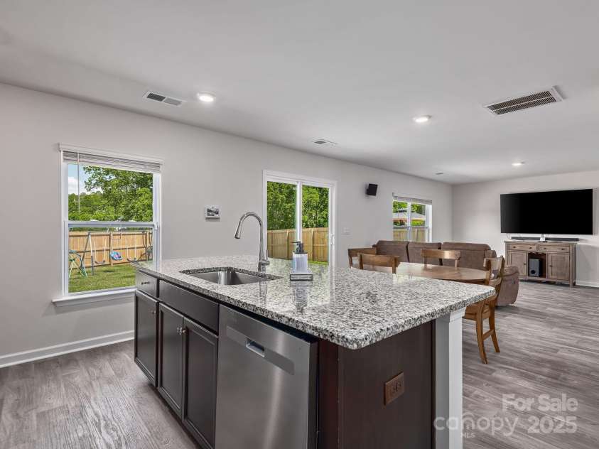 8 Madelyn Drive, Clyde, NC 28721.  MLS# CAR4334061, YatesRealty ID 23938. 