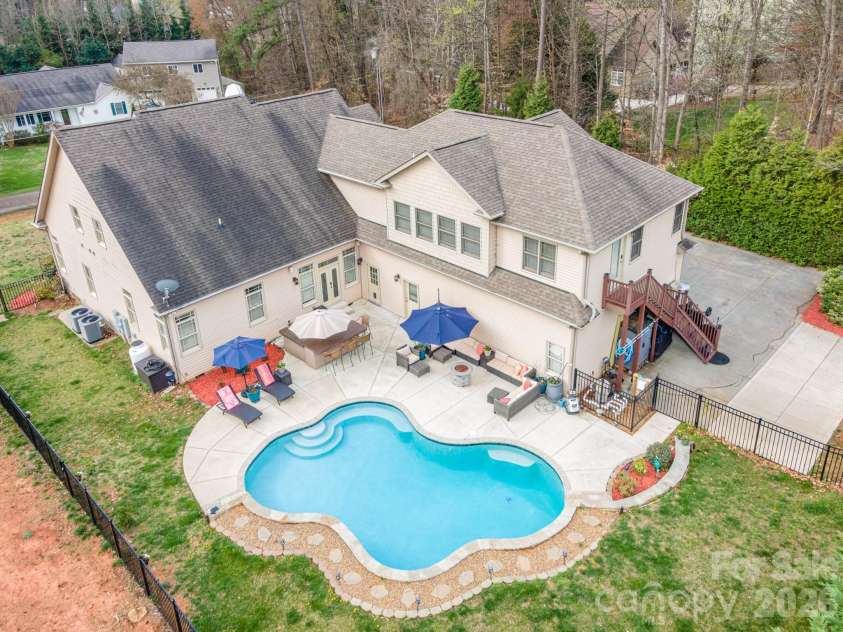140 Pine Bluff Drive, Mooresville, NC 28117.  MLS# CAR4355986, YatesRealty ID 23939. 