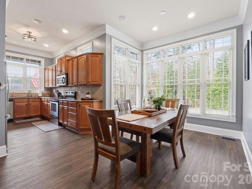 140 Pine Bluff Drive, Mooresville, NC 28117.  MLS# CAR4355986, YatesRealty ID 23939. Dining