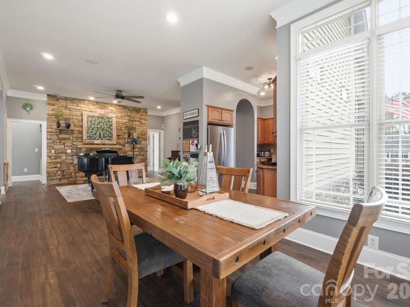 140 Pine Bluff Drive, Mooresville, NC 28117.  MLS# CAR4355986, YatesRealty ID 23939. Dining