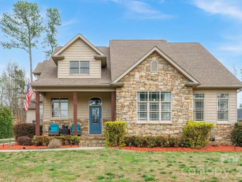 140 Pine Bluff Drive, Mooresville, NC 28117.  MLS# CAR4355986, YatesRealty ID 23939. Welcome Home!