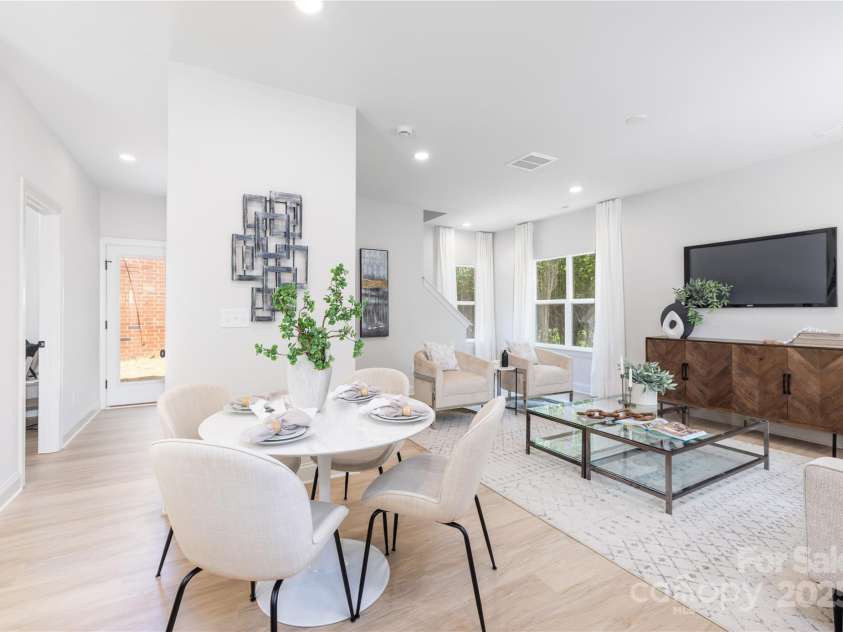 2544 Pinestream Drive, Charlotte, NC 28216.  MLS# CAR4237977, YatesRealty ID 23939. 