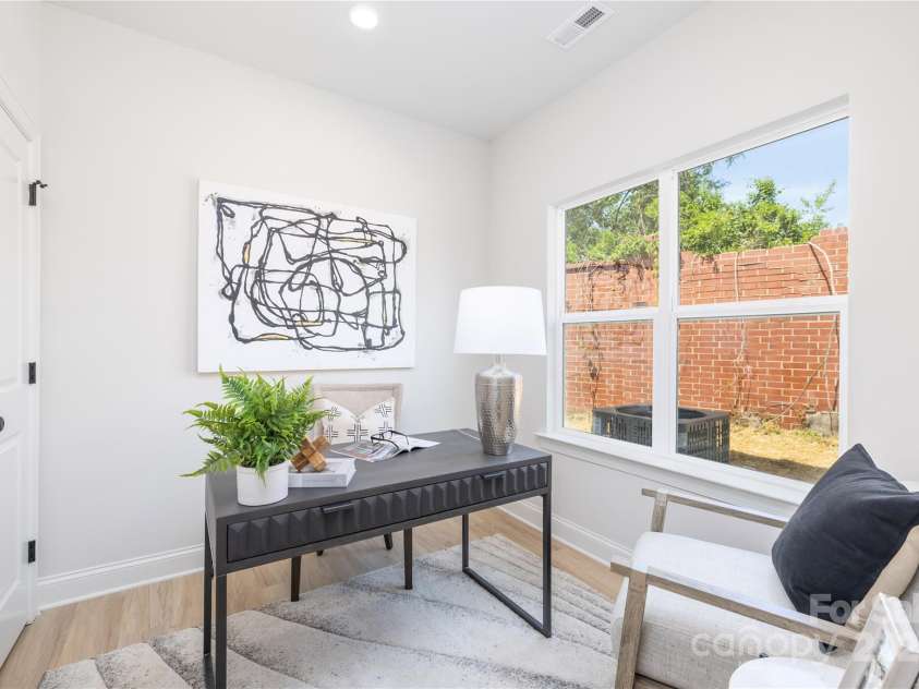 2544 Pinestream Drive, Charlotte, NC 28216.  MLS# CAR4237977, YatesRealty ID 23939. 