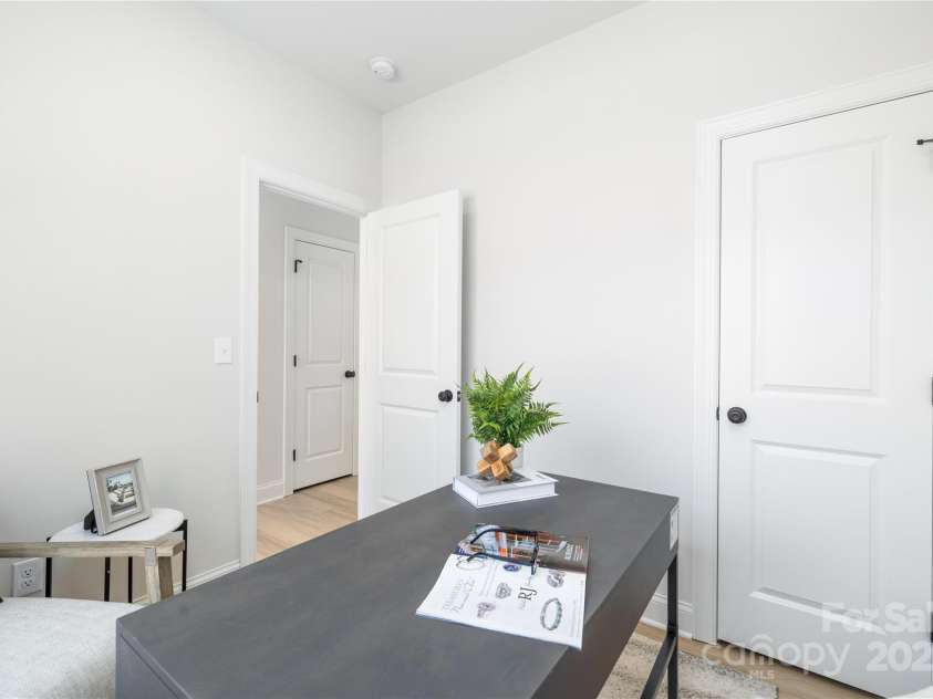 2544 Pinestream Drive, Charlotte, NC 28216.  MLS# CAR4237977, YatesRealty ID 23939. 