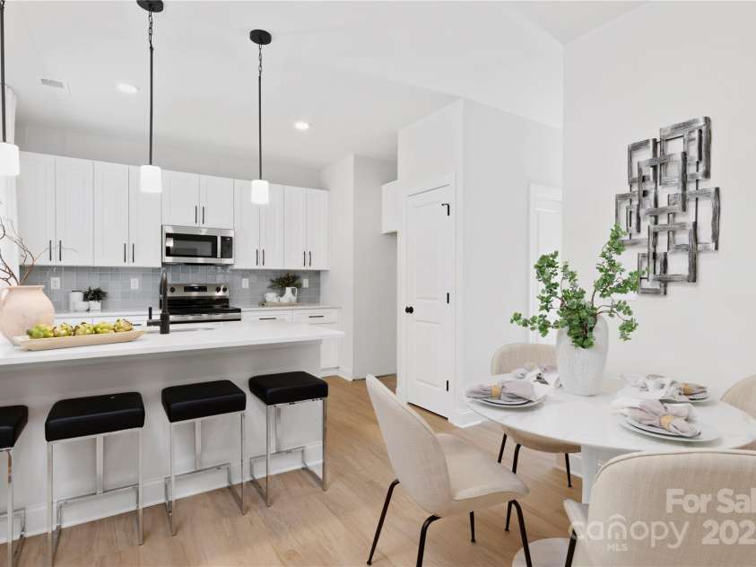 2544 Pinestream Drive, Charlotte, NC 28216.  MLS# CAR4237977, YatesRealty ID 23939. 