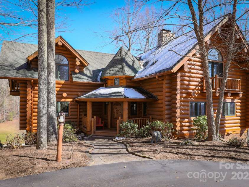 851 Austin Mountain Drive, Burnsville, NC 28714.  MLS# CAR4328686, YatesRealty ID 2394. 