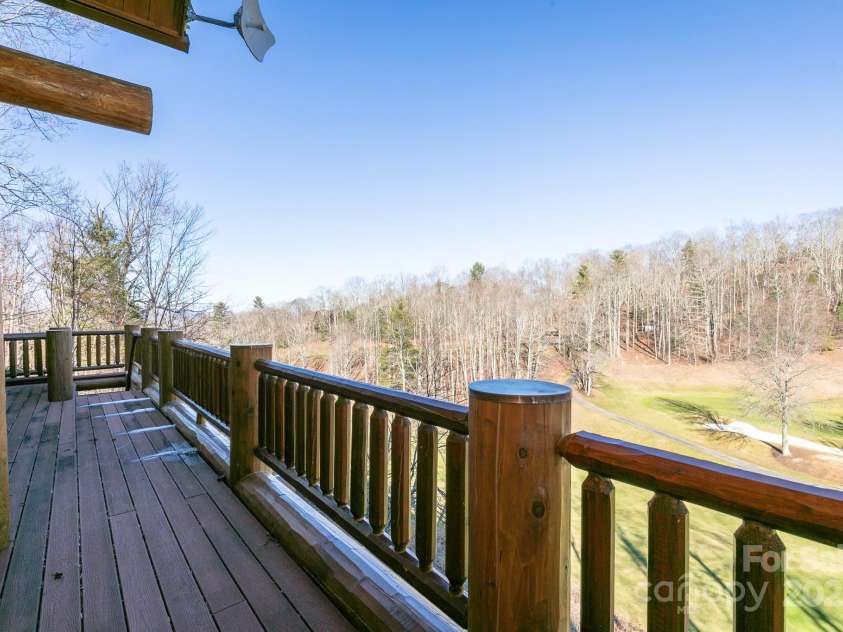 851 Austin Mountain Drive, Burnsville, NC 28714.  MLS# CAR4328686, YatesRealty ID 2394. 