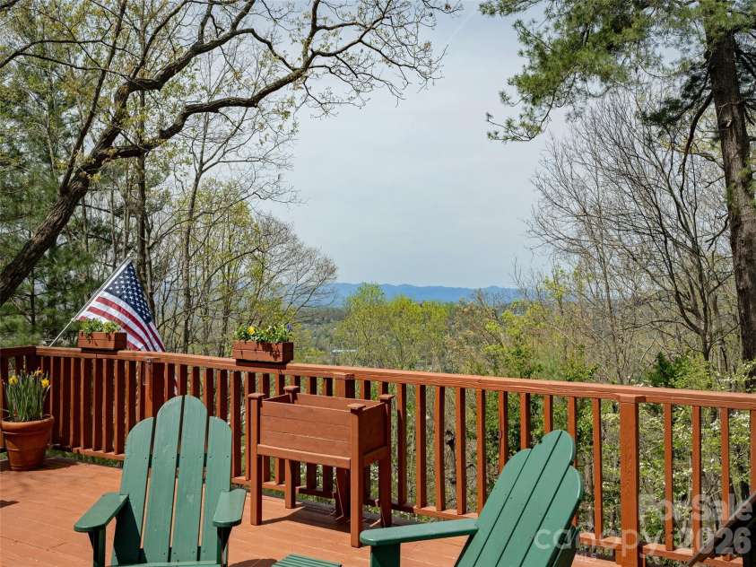 403 Cherokee Road, Asheville, NC 28804.  MLS# CAR4367190, YatesRealty ID 23941. Long Range Views