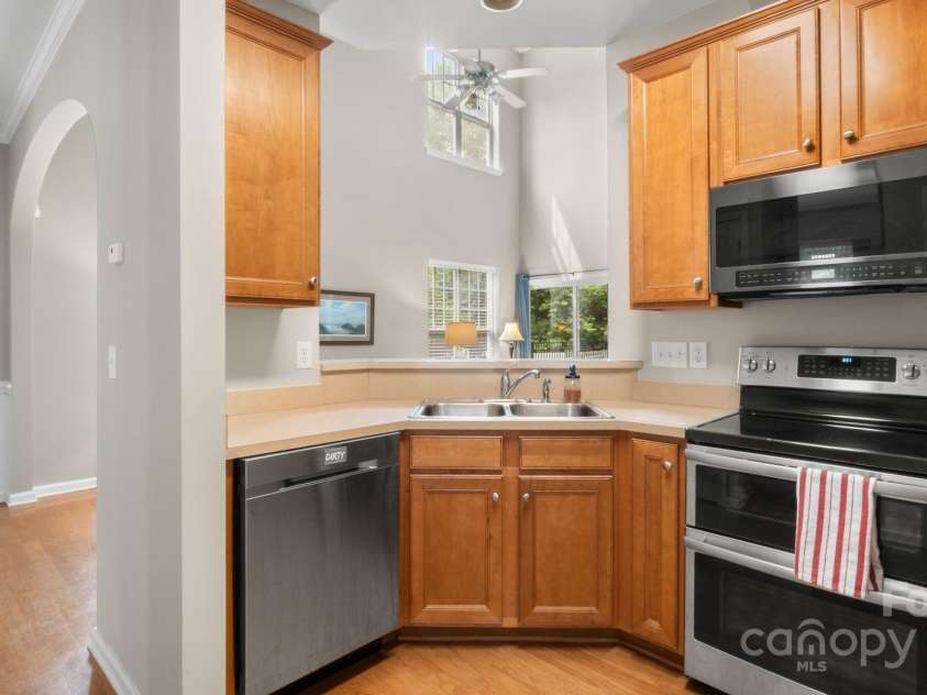 424 Paperbark Lane, Rock Hill, SC 29732.  MLS# CAR4266335, YatesRealty ID 23941. 