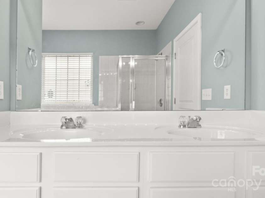 424 Paperbark Lane, Rock Hill, SC 29732.  MLS# CAR4266335, YatesRealty ID 23941. 