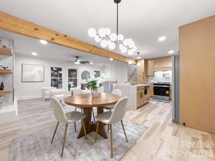 3400 Campbell Drive, Charlotte, NC 28205.  MLS# CAR4381330, YatesRealty ID 23942. 