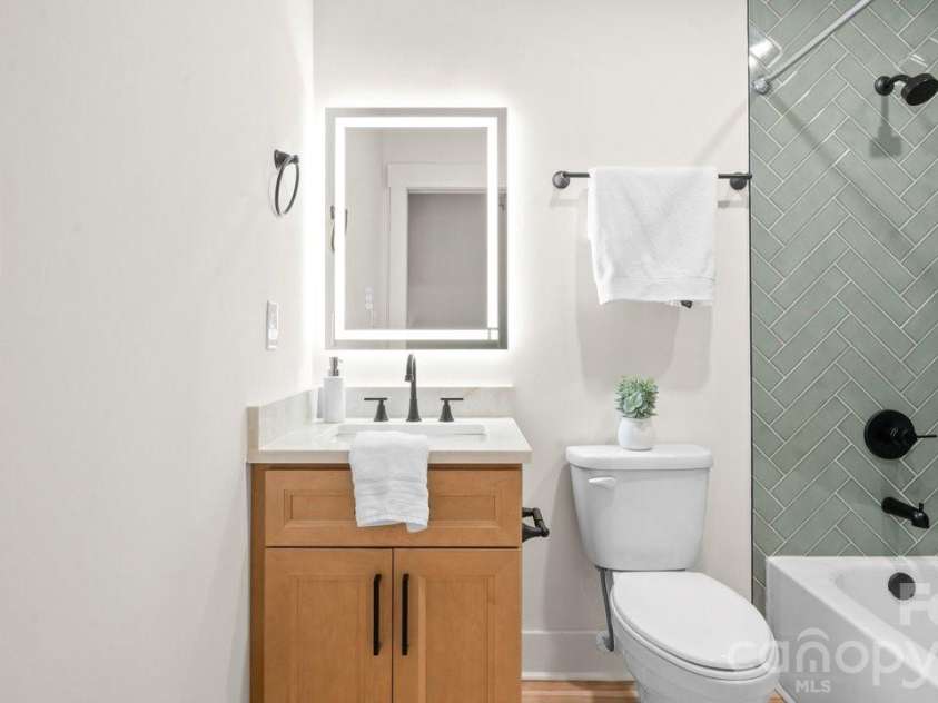 3400 Campbell Drive, Charlotte, NC 28205.  MLS# CAR4381330, YatesRealty ID 23942. 