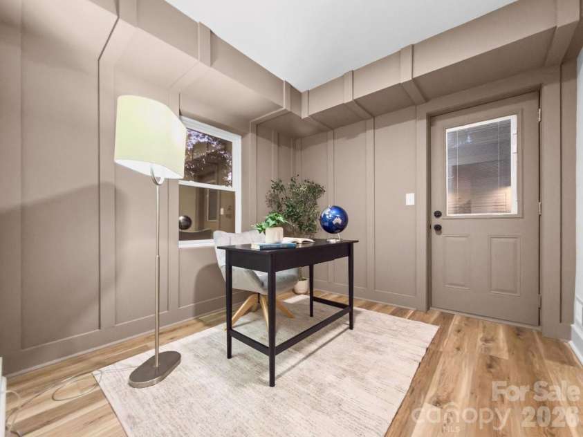 3400 Campbell Drive, Charlotte, NC 28205.  MLS# CAR4381330, YatesRealty ID 23942. 