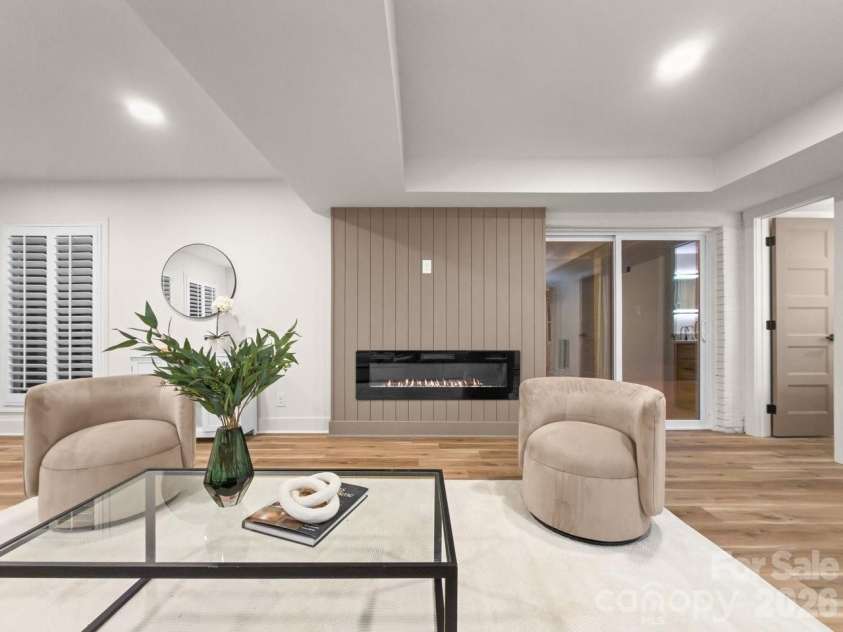 3400 Campbell Drive, Charlotte, NC 28205.  MLS# CAR4381330, YatesRealty ID 23942. 