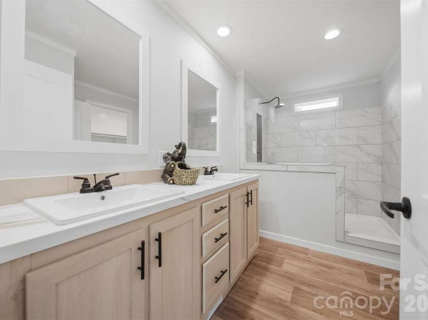4186 Maple Trail, Morganton, NC 28655.  MLS# CAR4357270, YatesRealty ID 23943. 