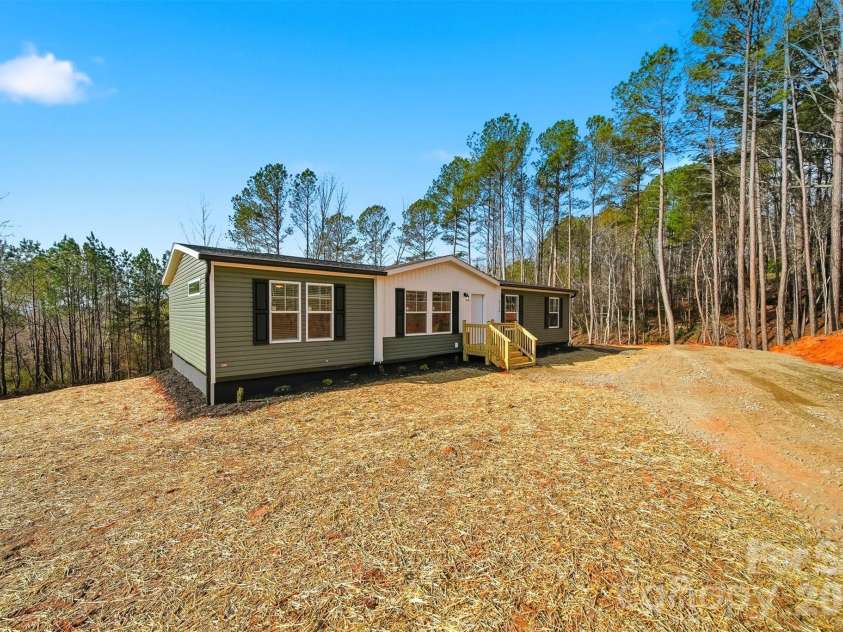 4186 Maple Trail, Morganton, NC 28655.  MLS# CAR4357270, YatesRealty ID 23943. 
