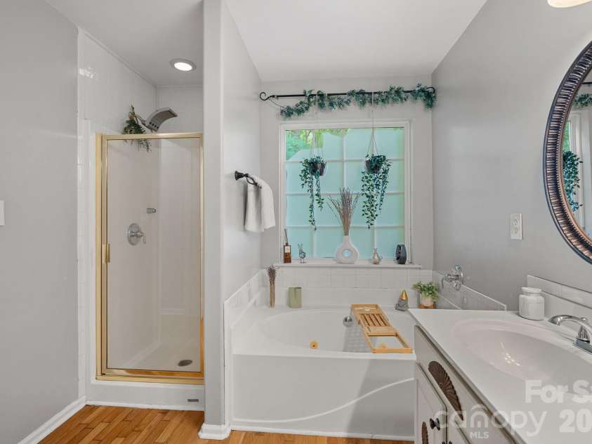 207 Kilborne Road, Mooresville, NC 28117.  MLS# CAR4373290, YatesRealty ID 23944. Primary Bathroom