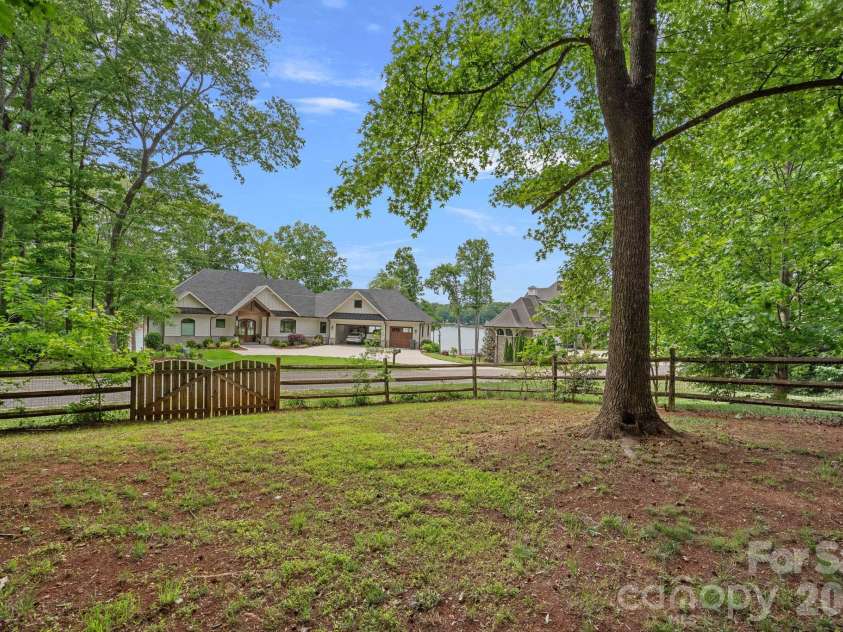 207 Kilborne Road, Mooresville, NC 28117.  MLS# CAR4373290, YatesRealty ID 23944. Water views