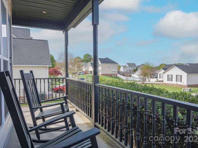 908 Carole Summey Drive, Dallas, NC 28034.  MLS# CAR4245869, YatesRealty ID 23944. 