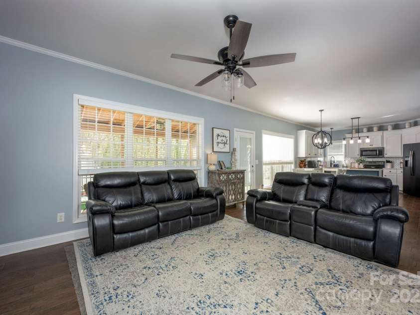 908 Carole Summey Drive, Dallas, NC 28034.  MLS# CAR4245869, YatesRealty ID 23944. 