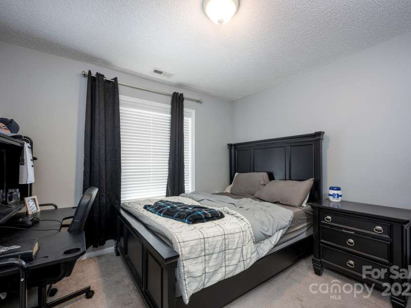 908 Carole Summey Drive, Dallas, NC 28034.  MLS# CAR4245869, YatesRealty ID 23944. 