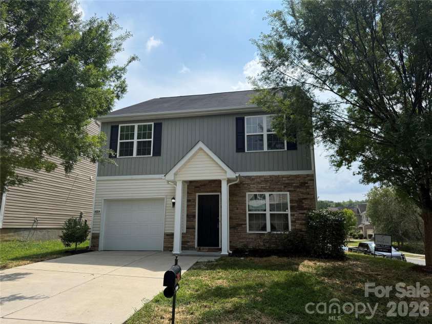 14304 Evening Flight Lane, Charlotte, NC 28262.  MLS# CAR4419208, YatesRealty ID 23945. 