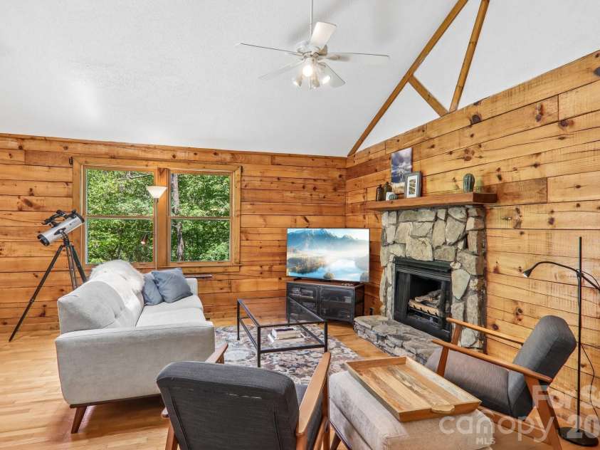 152 Trails End Lane, Maggie Valley, NC 28751.  MLS# CAR4380988, YatesRealty ID 23946. 