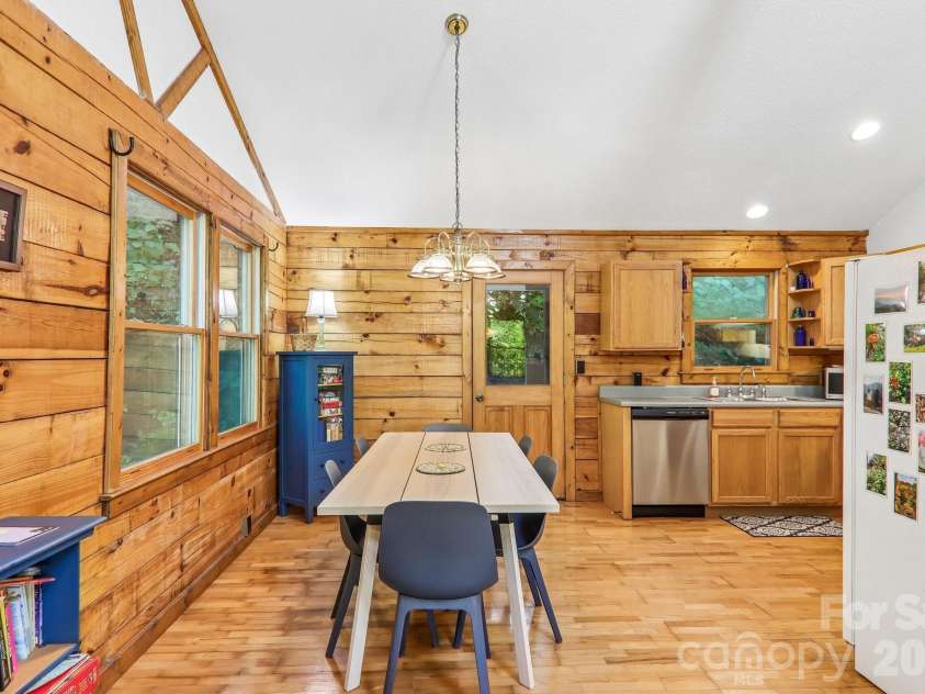 152 Trails End Lane, Maggie Valley, NC 28751.  MLS# CAR4380988, YatesRealty ID 23946. 