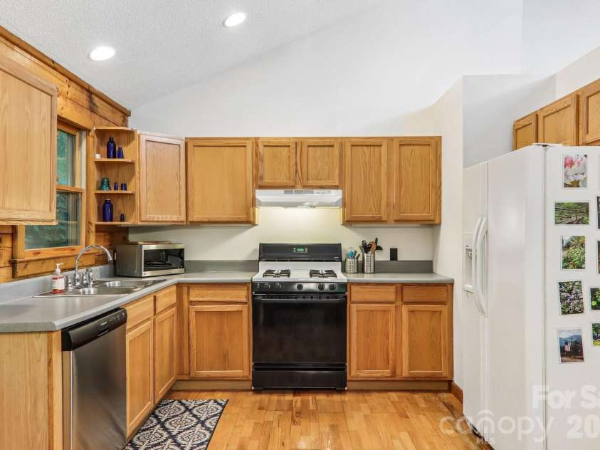 152 Trails End Lane, Maggie Valley, NC 28751.  MLS# CAR4380988, YatesRealty ID 23946. 