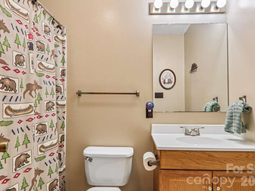 152 Trails End Lane, Maggie Valley, NC 28751.  MLS# CAR4380988, YatesRealty ID 23946. 