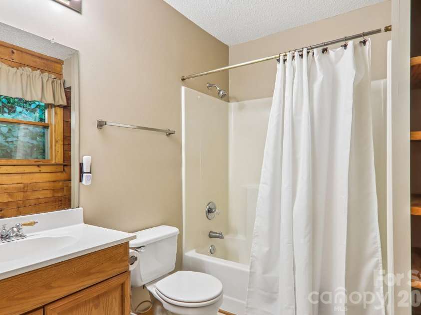 152 Trails End Lane, Maggie Valley, NC 28751.  MLS# CAR4380988, YatesRealty ID 23946. 