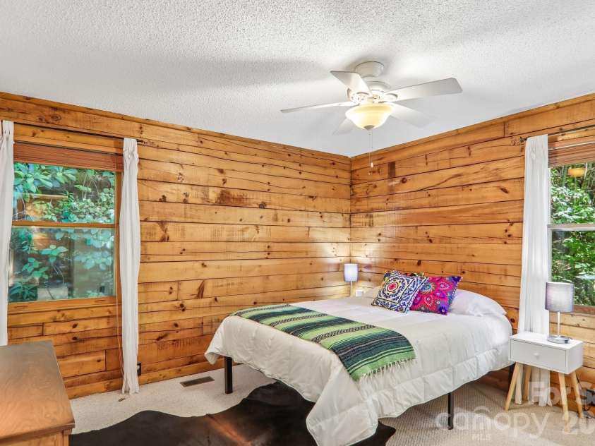 152 Trails End Lane, Maggie Valley, NC 28751.  MLS# CAR4380988, YatesRealty ID 23946. 