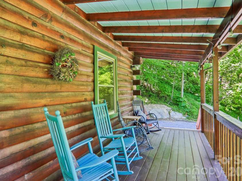 152 Trails End Lane, Maggie Valley, NC 28751.  MLS# CAR4380988, YatesRealty ID 23946. 