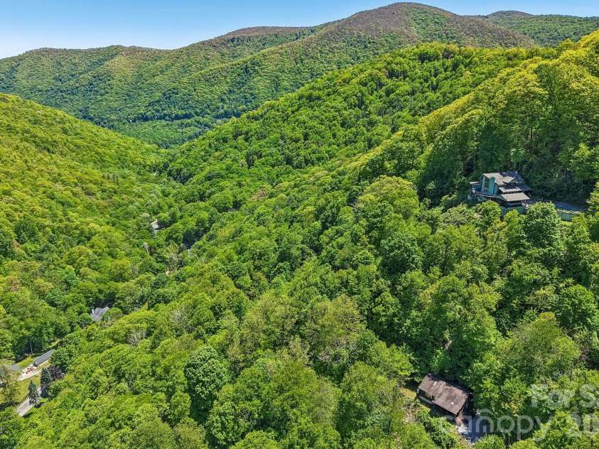 152 Trails End Lane, Maggie Valley, NC 28751.  MLS# CAR4380988, YatesRealty ID 23946. 