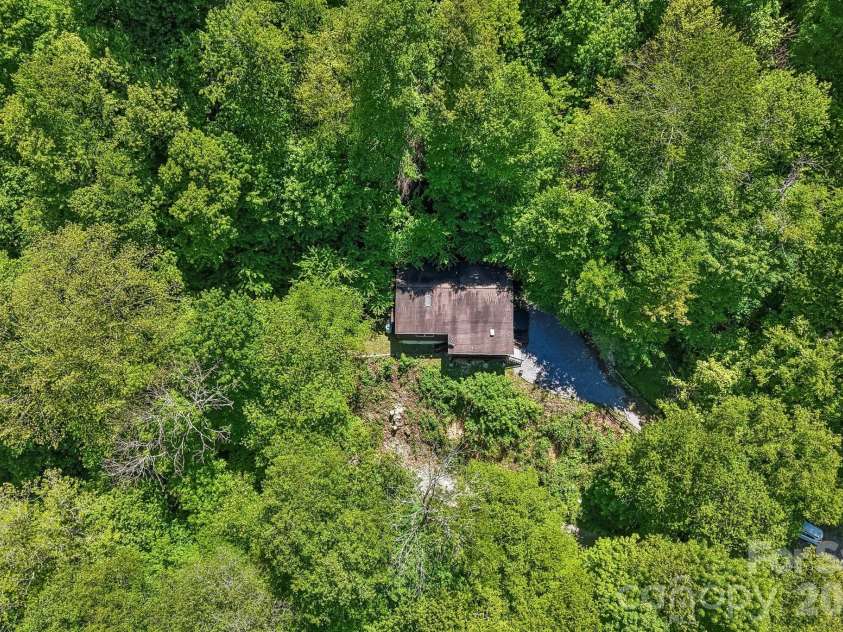 152 Trails End Lane, Maggie Valley, NC 28751.  MLS# CAR4380988, YatesRealty ID 23946. 