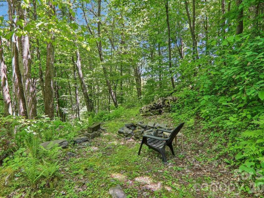152 Trails End Lane, Maggie Valley, NC 28751.  MLS# CAR4380988, YatesRealty ID 23946. 
