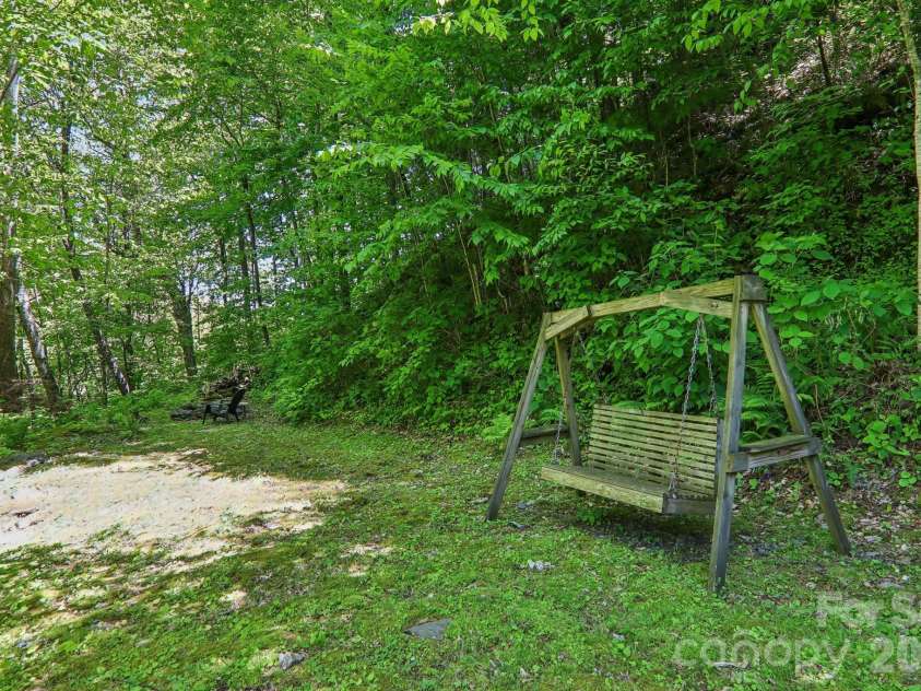 152 Trails End Lane, Maggie Valley, NC 28751.  MLS# CAR4380988, YatesRealty ID 23946. 