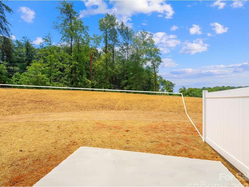 6712 Sugar Creek Road, Charlotte, NC 28269.  MLS# CAR4263225, YatesRealty ID 23946. 